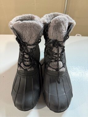 Tommy Hilfiger Rainah 2 Duck Boots Women's Size 9M Black Faux Fur Lined